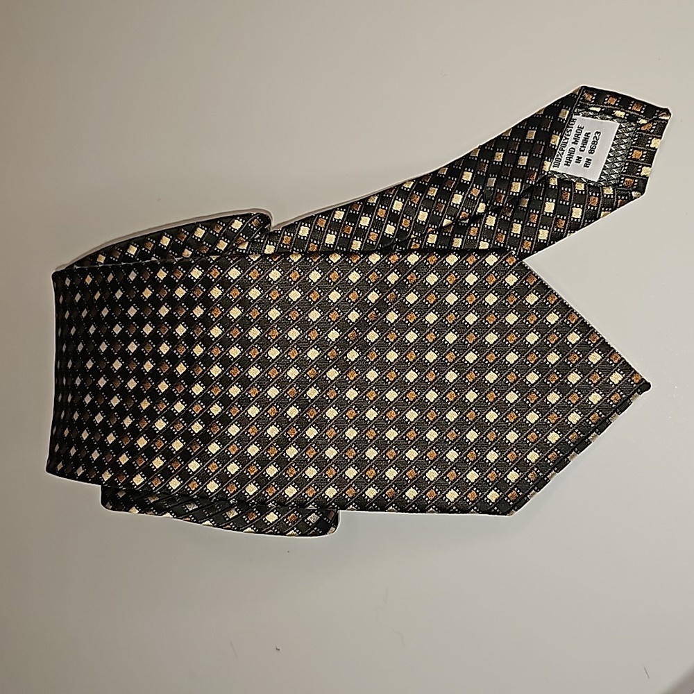 Saddlebred Brown and beige checkered tie